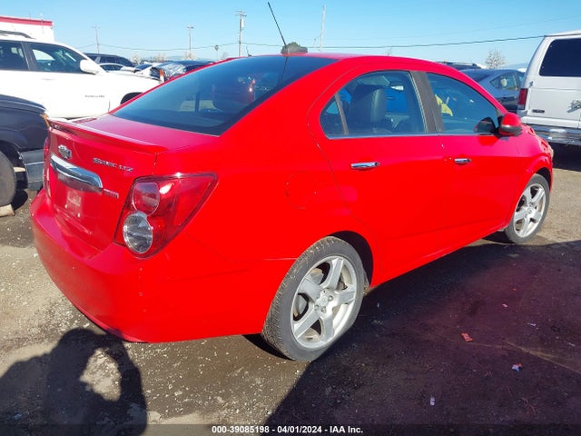 Chevrolet Sonic Ltz Auto 2015 1G1JE5SB0F4102460 Image 4