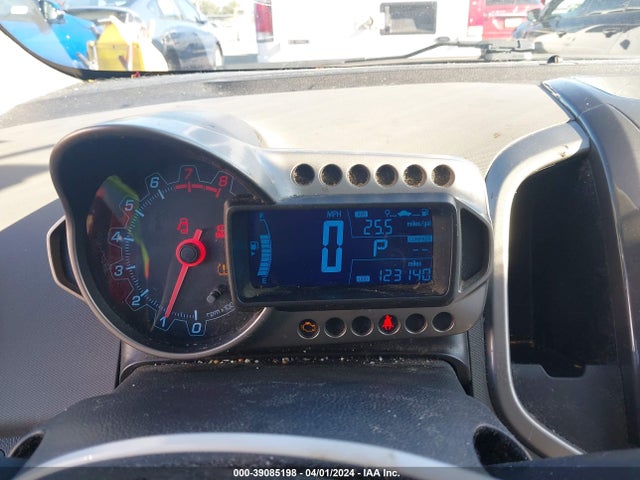 Chevrolet Sonic Ltz Auto 2015 1G1JE5SB0F4102460 Image 7