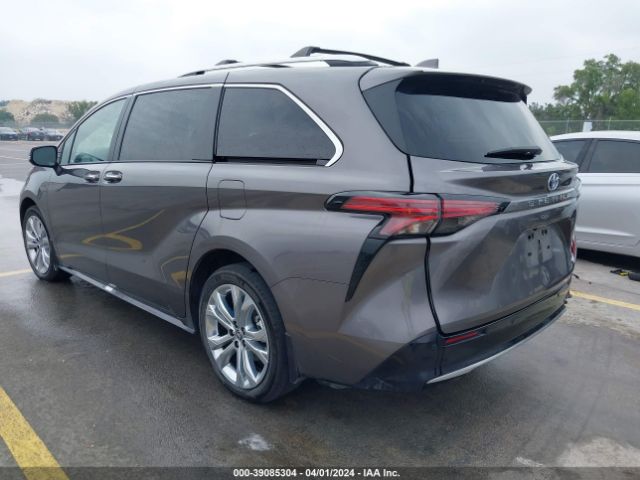 5TDERKECXNS124842 Toyota Sienna Platinum