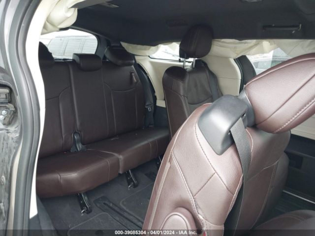 5TDERKECXNS124842 Toyota Sienna Platinum
