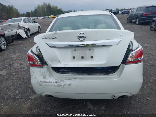 Nissan Altima 2.5 S 2015 1N4AL3AP1FC240647 Image 16