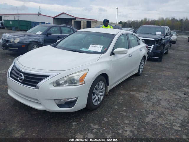 Nissan Altima 2.5 S 2015 1N4AL3AP1FC240647 Image 2