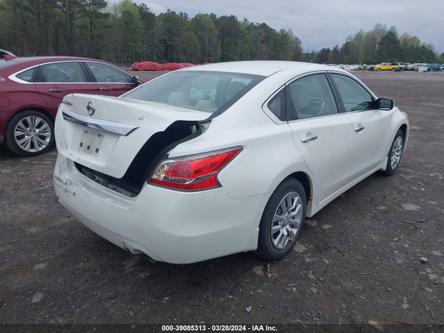 Nissan Altima 2.5 S 2015 1N4AL3AP1FC240647 Image 4