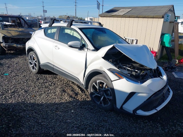 Toyota C-HR XLE 2020 JTNKHMBX1L1083967 главное изображение