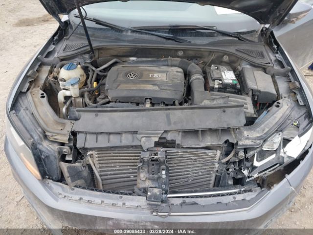 1VWAT7A3XHC033530 Volkswagen Passat 1.8t S