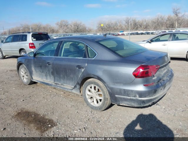 1VWAT7A3XHC033530 Volkswagen Passat 1.8t S
