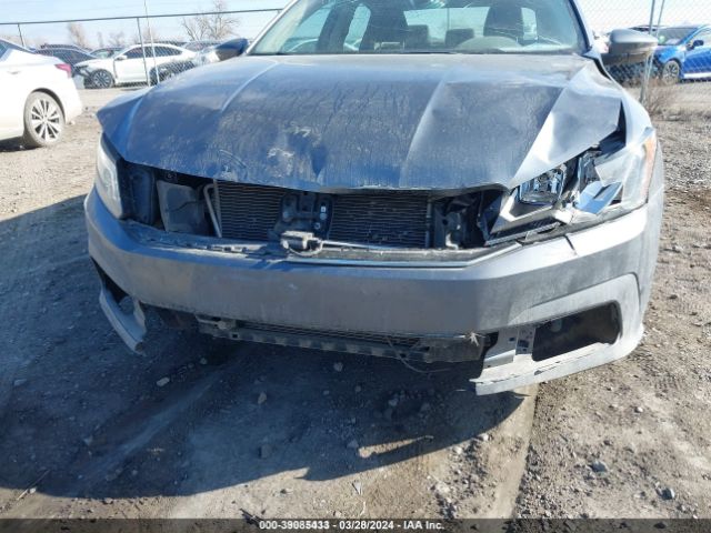 1VWAT7A3XHC033530 Volkswagen Passat 1.8t S