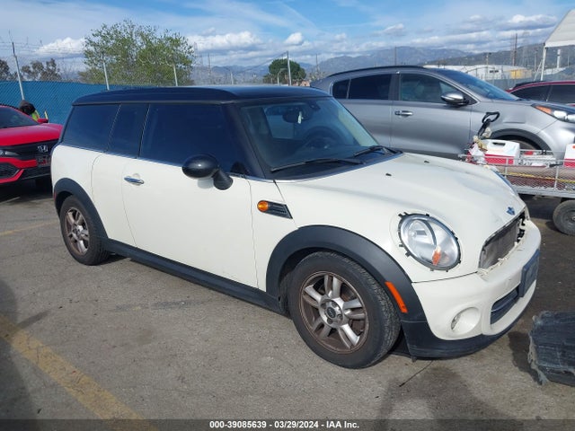 2013 MINI CLUBMAN WMWZF3C54DT490961 Photo 0