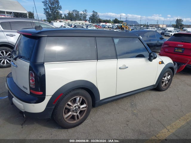 2013 MINI CLUBMAN WMWZF3C54DT490961 Photo 3