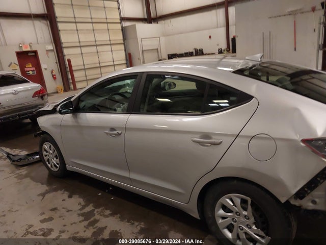 Hyundai ELANTRA SE 2017 5NPD74LF9HH113772 Image 15