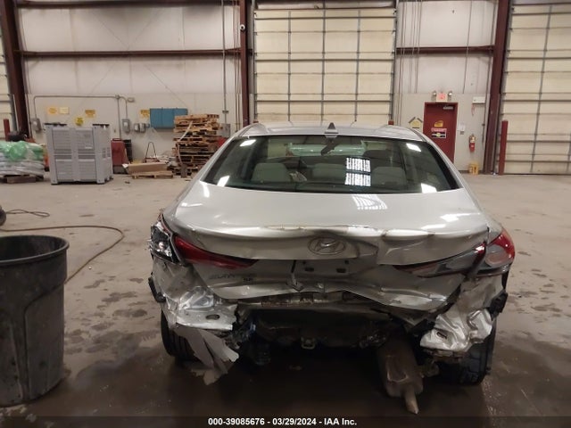 Hyundai ELANTRA SE 2017 5NPD74LF9HH113772 Image 17