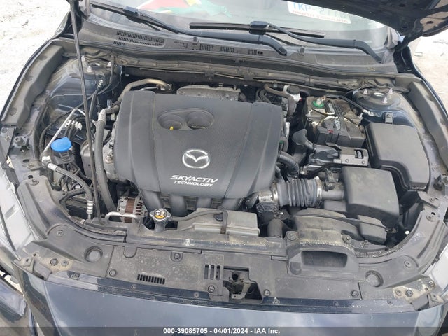 3MZBN1V37JM258014 Mazda Mazda3 Touring