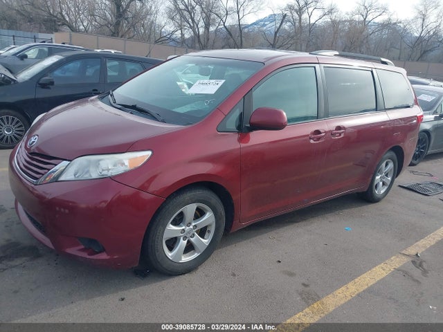 Toyota Sienna Le 8 Passenger 2015 5TDKK3DC1FS579059 Image 2