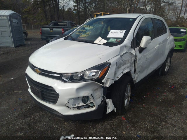 Chevrolet Trax Awd Ls 2022 KL7CJNSM0NB528699 Image 2