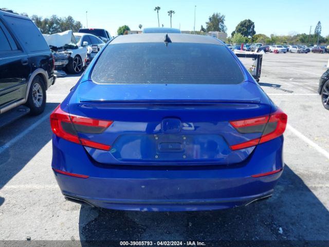 1HGCV1F30JA137717 Honda Accord Sport
