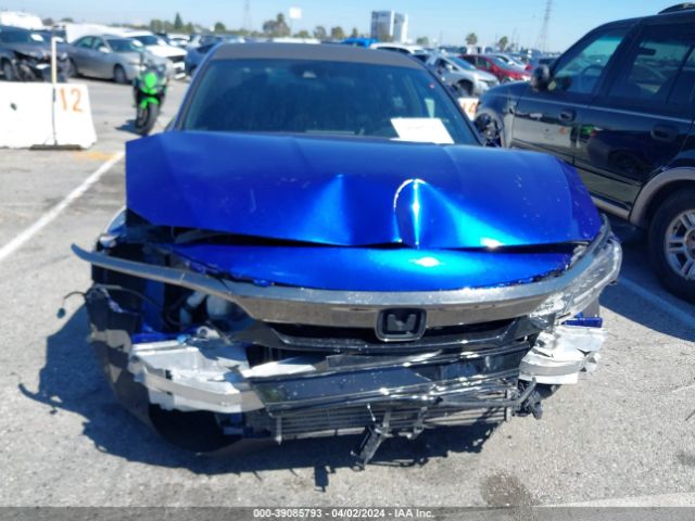 1HGCV1F30JA137717 Honda Accord Sport