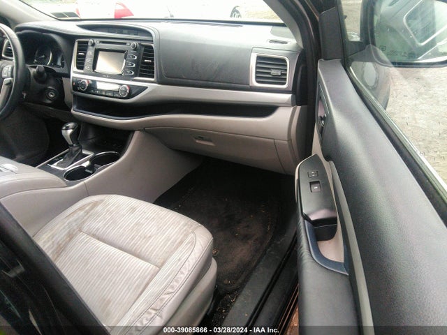 Toyota Highlander Le Plus V6 2014 5TDBKRFH4ES012788 Image 5