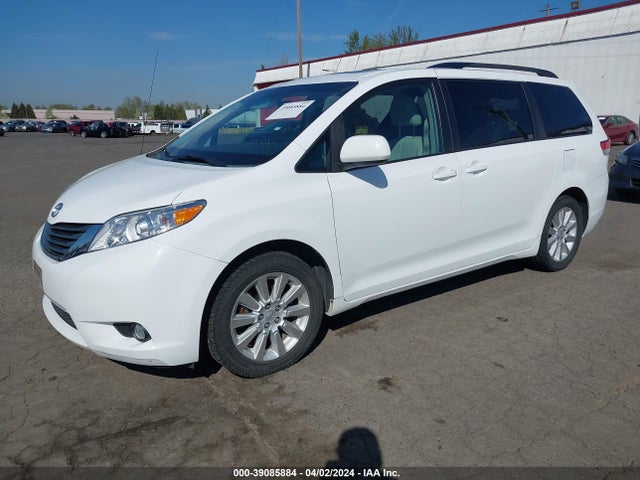 Toyota Sienna Xle 7 Passenger 2014 5TDDK3DC9ES092571 Image 2