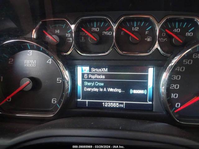 Chevrolet Suburban Lt 2018 1GNSCHKC5JR174267 Image 7