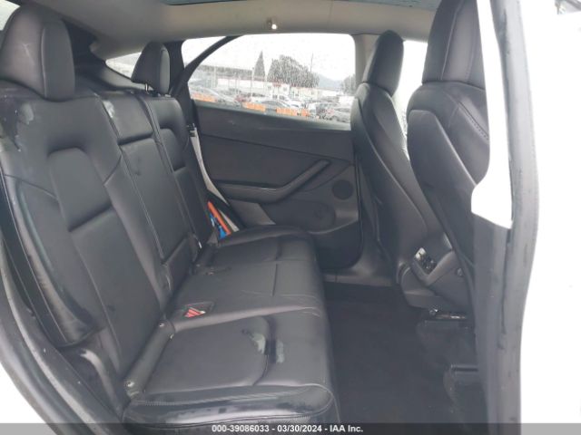7SAYGDEE3NF322315 Tesla Model Y Long Range Dual Motor All-wheel Drive
