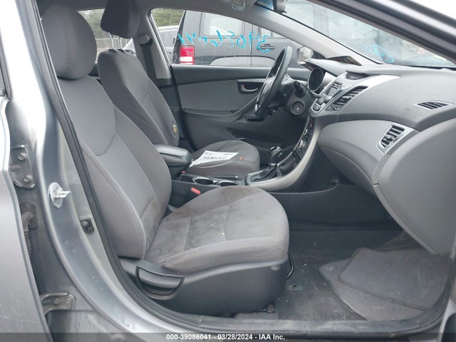 Hyundai ELANTRA SE 2016 5NPDH4AE0GH741290 Image 5