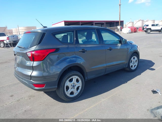 Ford ESCAPE S 2019 1FMCU0F70KUB79783 Image 4