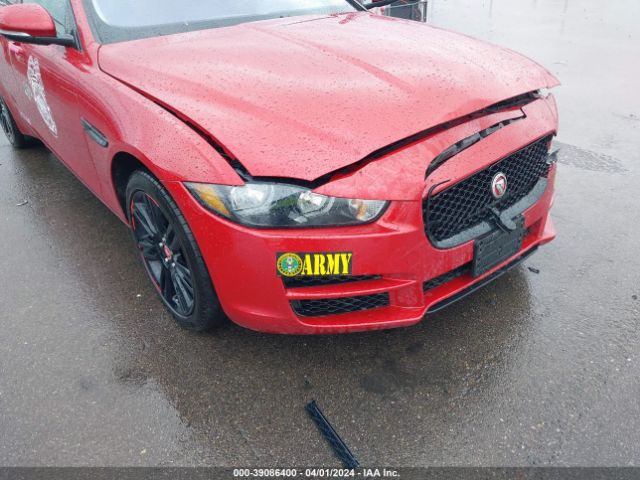 SAJAK4FX6JCP24528 Jaguar Xe 25t Prestige