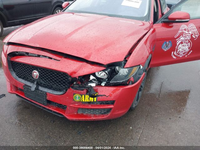SAJAK4FX6JCP24528 Jaguar Xe 25t Prestige