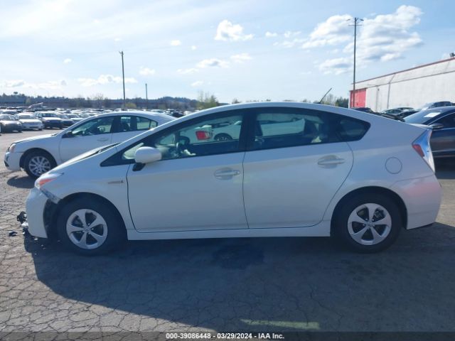 JTDKN3DU2F1954597 Toyota Prius Four