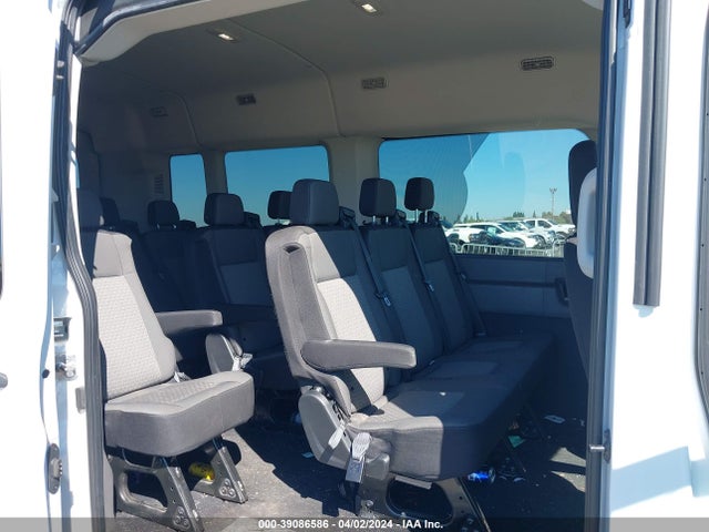 1FBAX9CG6MKA50638 Ford Transit-350 Passenger Van Xlt