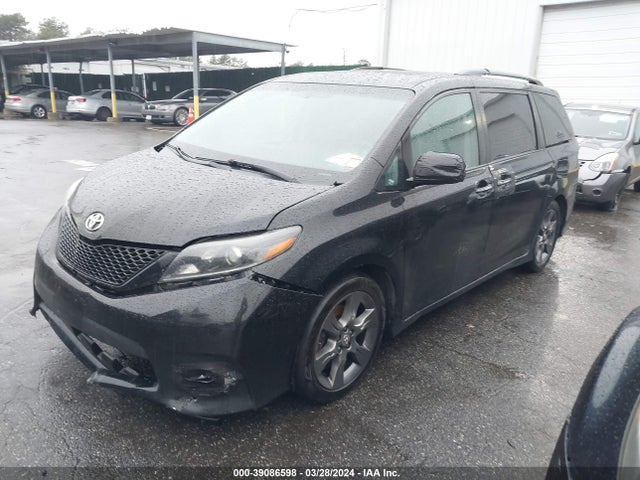 Toyota Sienna Se 8 Passenger 2015 5TDXK3DC3FS674048 Image 2