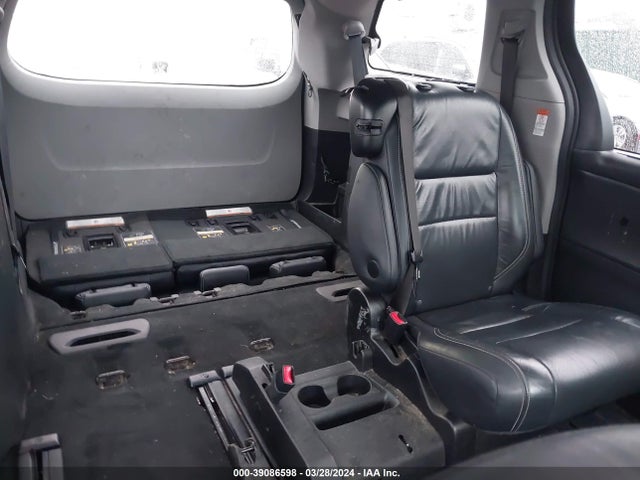 Toyota Sienna Se 8 Passenger 2015 5TDXK3DC3FS674048 Image 8