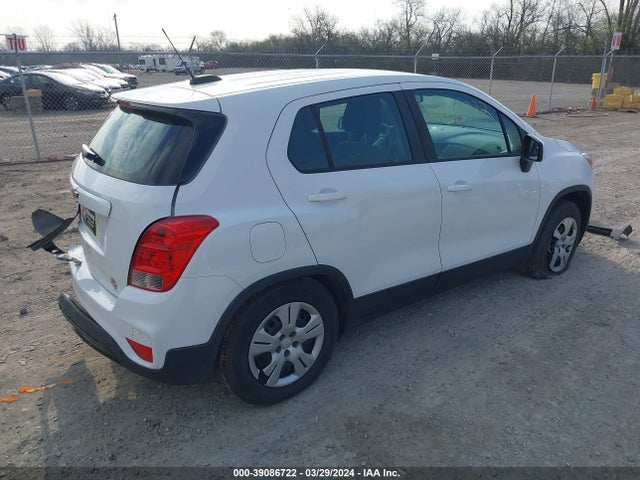 Chevrolet TRAX LS 2018 KL7CJKSB1JB549794 Image 4
