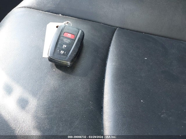 Toyota Rav4 Xle Premium 2021 JTMC1RFV0MD074017 Image 11