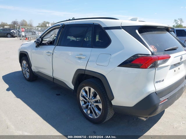 Toyota Rav4 Xle Premium 2021 JTMC1RFV0MD074017 Image 3