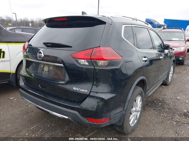 Nissan ROGUE SV 2018 JN8AT2MV8JW318156 Image 4