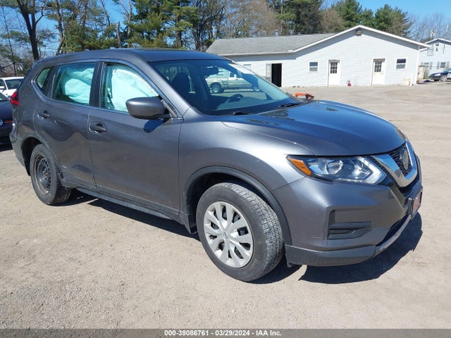 Nissan ROGUE S 2018 5N1AT2MV8JC821677 zdjęcie główne