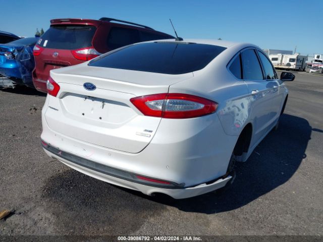 3FA6P0HD9GR316316 Ford FUSION SE
