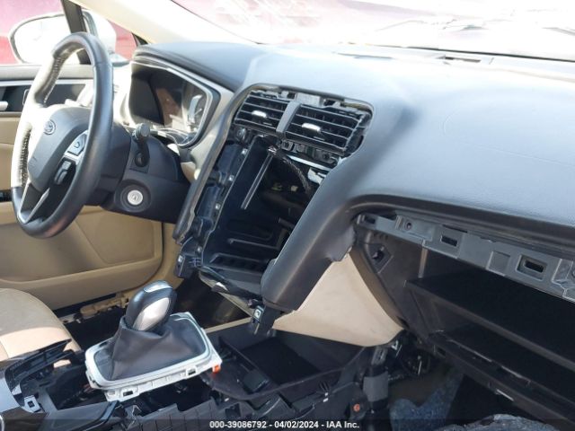 3FA6P0HD9GR316316 Ford FUSION SE