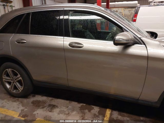 WDC0G4KB9KF671565 Mercedes-Benz Glc 300 4matic