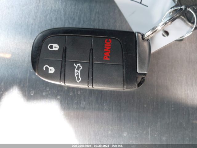 2C3CDZGG8KH683559 Dodge Challenger Sxt Awd