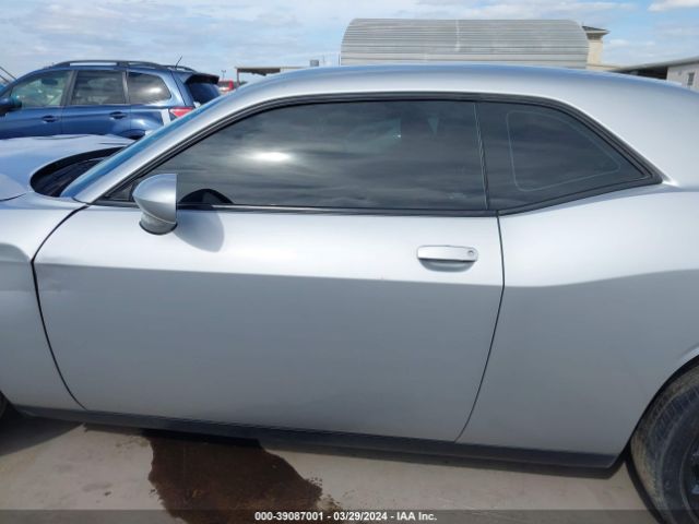 2C3CDZGG8KH683559 Dodge Challenger Sxt Awd