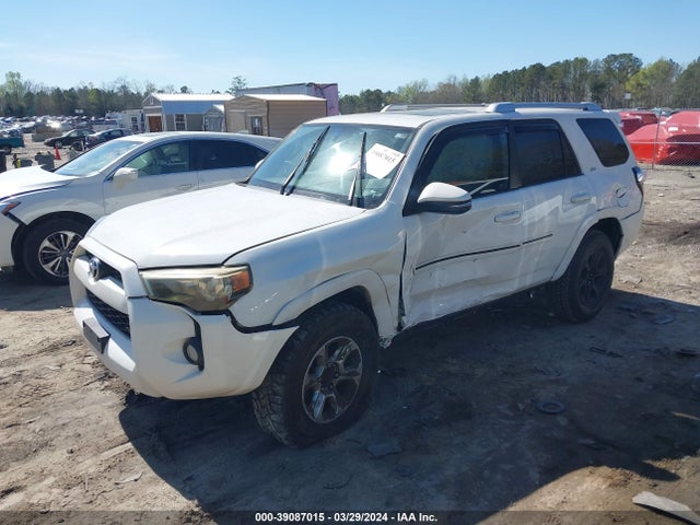 Toyota 4runner Sr5 Premium 2017 JTEZU5JR5H5164540 Image 2