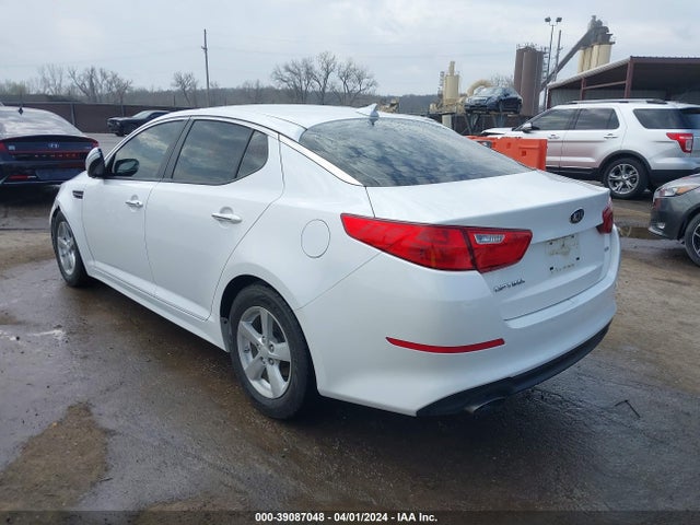 KIA Optima Lx 2015 KNAGM4A79F5642697 Image 3