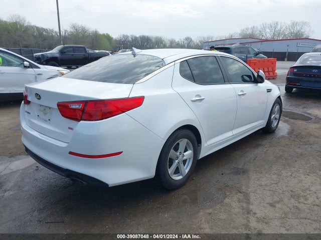 KIA Optima Lx 2015 KNAGM4A79F5642697 Image 4