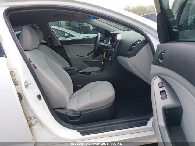 KIA Optima Lx 2015 KNAGM4A79F5642697 Image 5