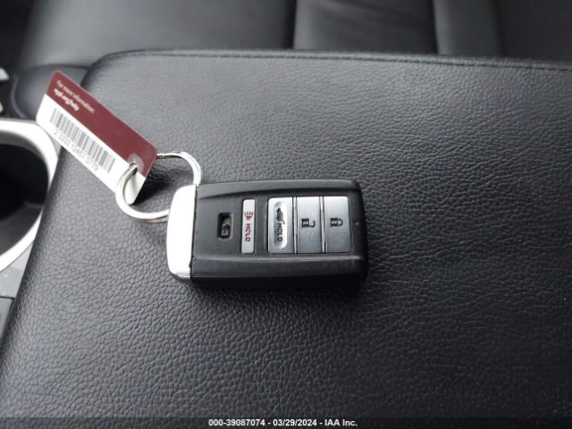 2017 ACURA RDX 5J8TB4H36HL000755 Photo 10