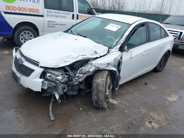 Chevrolet Cruze Ls Auto 2014 1G1PA5SH1E7208908 Image 2