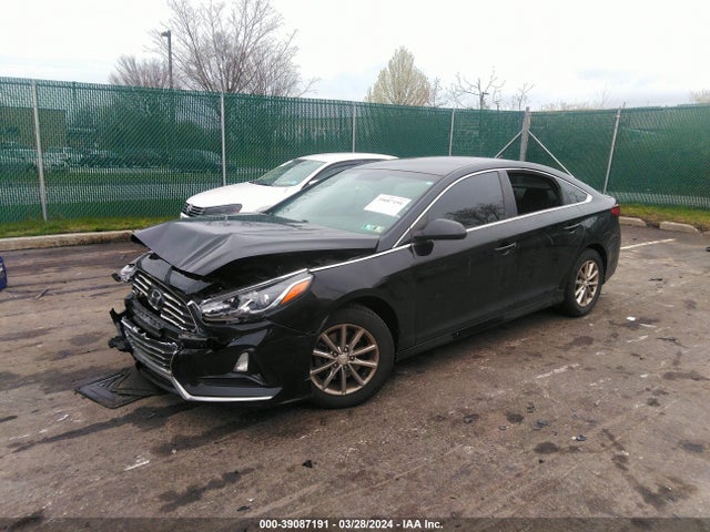 Hyundai SONATA SE 2018 5NPE24AF3JH600350 Image 2