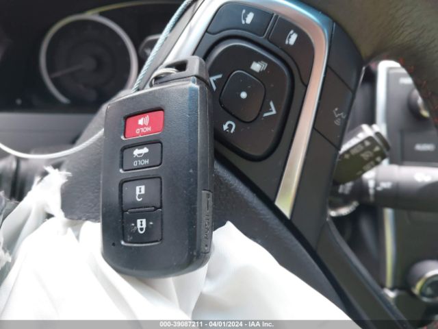 4T1BF1FK9HU771711 Toyota CAMRY SE